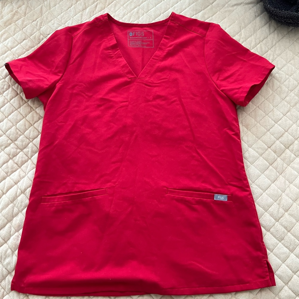 Figs scrub top